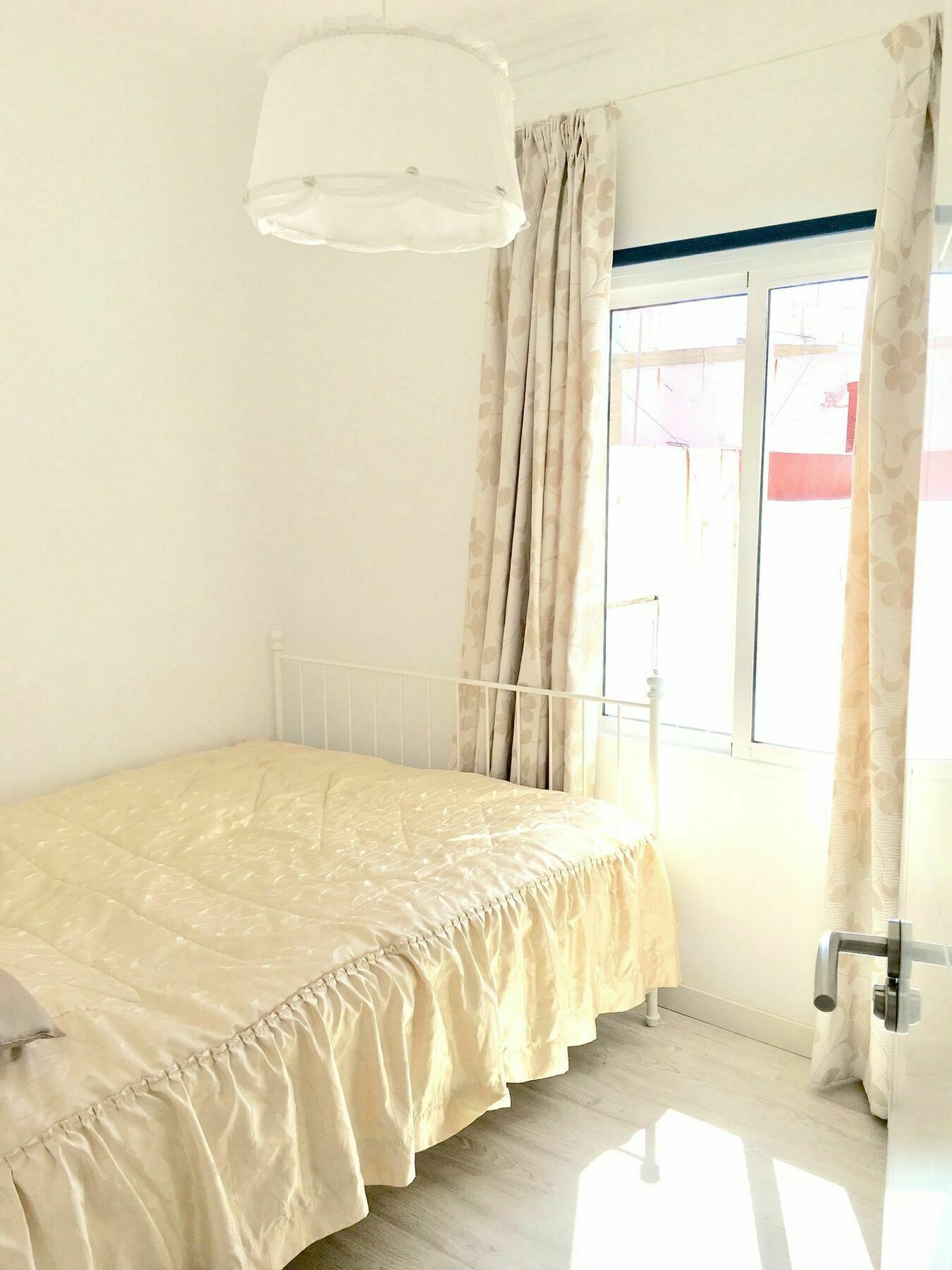 Oyo Guest House Duc De Gaeta Valencia Exterior foto